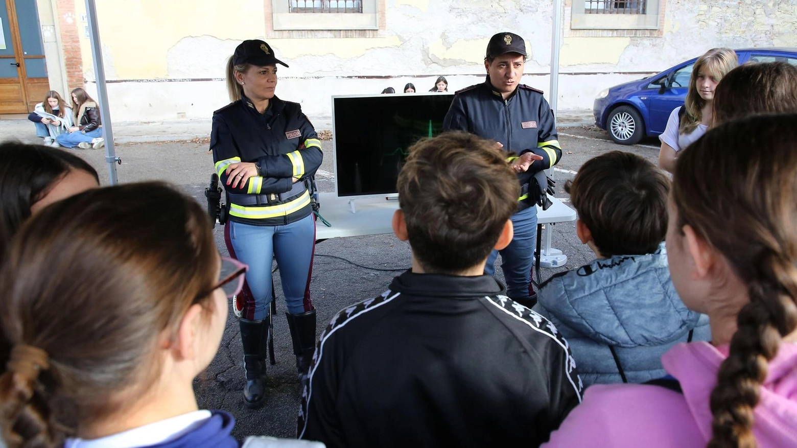 Sos atti vandalici e disagio sociale: "La soluzione passa dai più giovani"