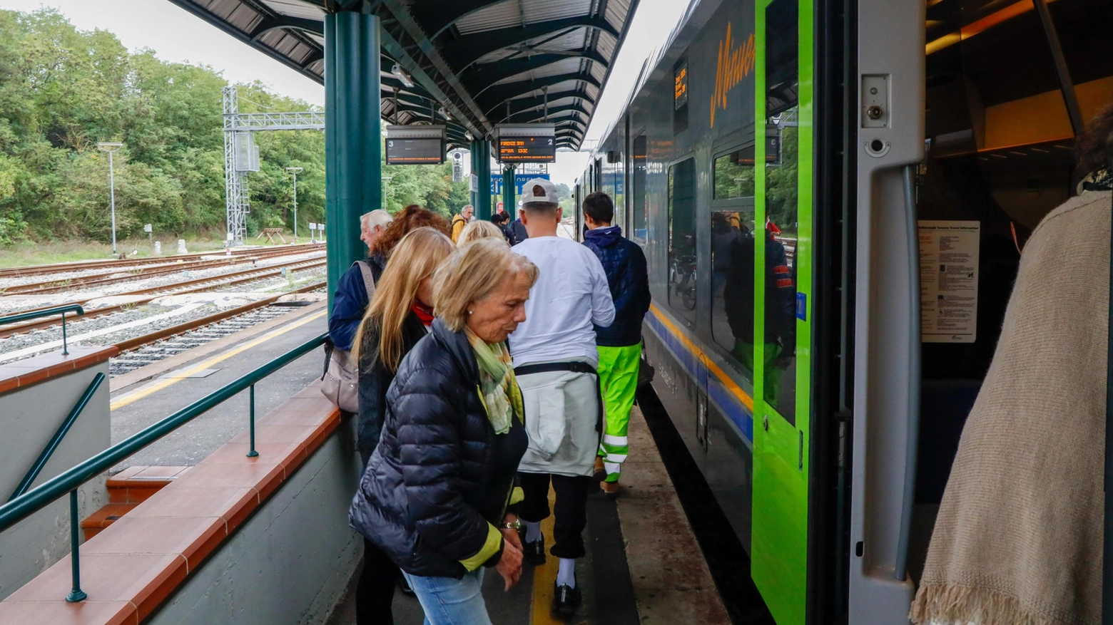 Caos treni, oggi tavolo in Regione