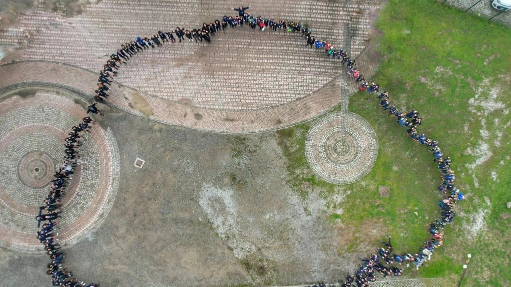 Oltre duecento scout di quattro gruppi scout Agesci della provincia di Lucca si sono incontrati a Castelnuovo per celebrare il...