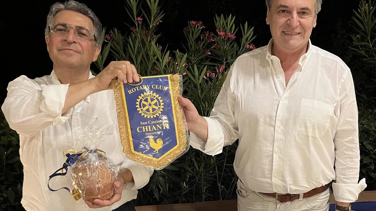 Il Rotary Chianti si impegna a sostenere le iniziative legate a Pinocchio, organizzando eventi con esperti come Giuseppe Garbarino per promuovere la collaborazione e il service nel territorio.