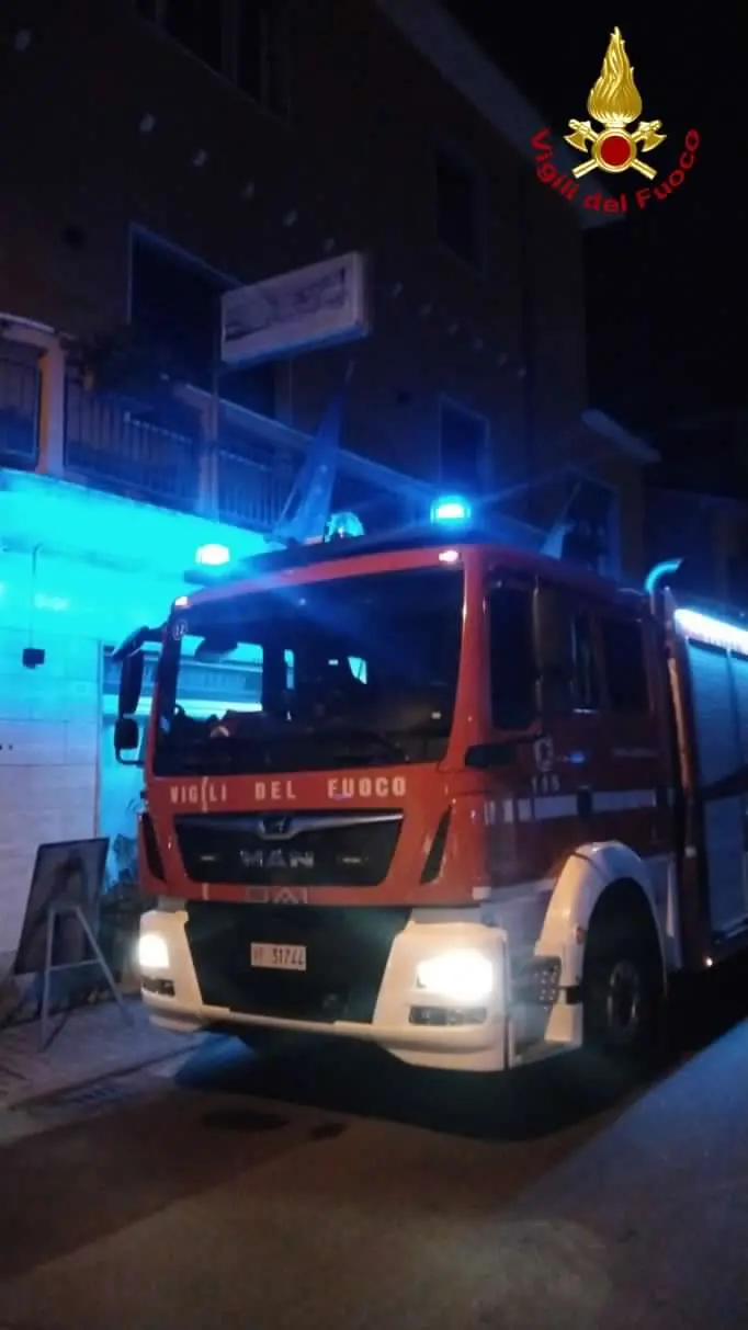 A fuoco il quadro elettrico, evacuato un hotel a Viareggio