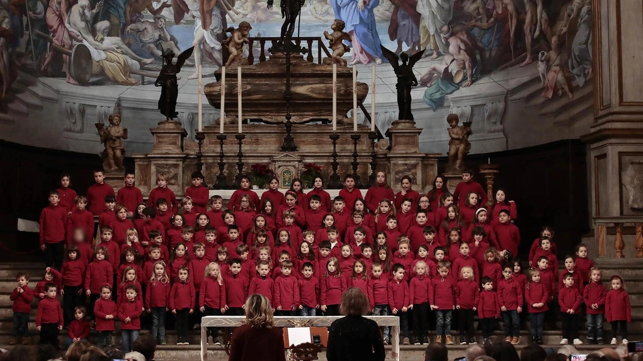 Tantissimi bambini della scuola elementare San Girolamo sono stati protagonisti al concerto di Natale nella chiesa della Santissima Annunziata in...