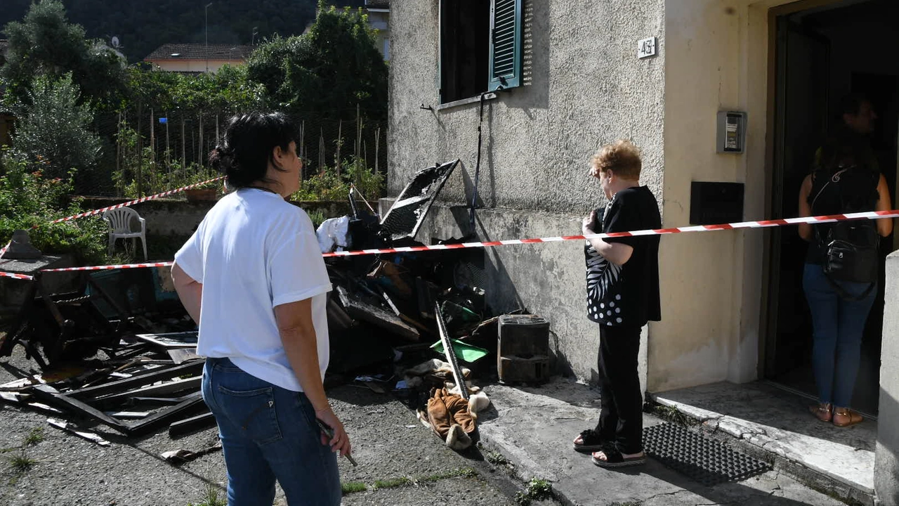 L’esterno dell’appartamento alle Capanne andato a fuoco due sere fa