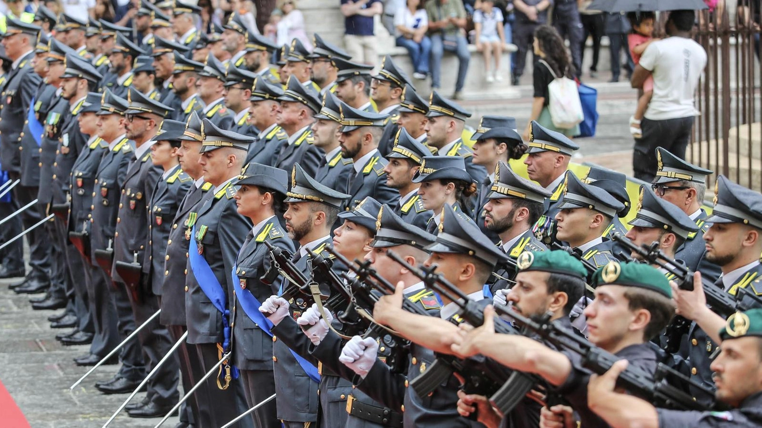 Guardia di Finanza, festa in piazza. Un anno di attività: ecco i numeri