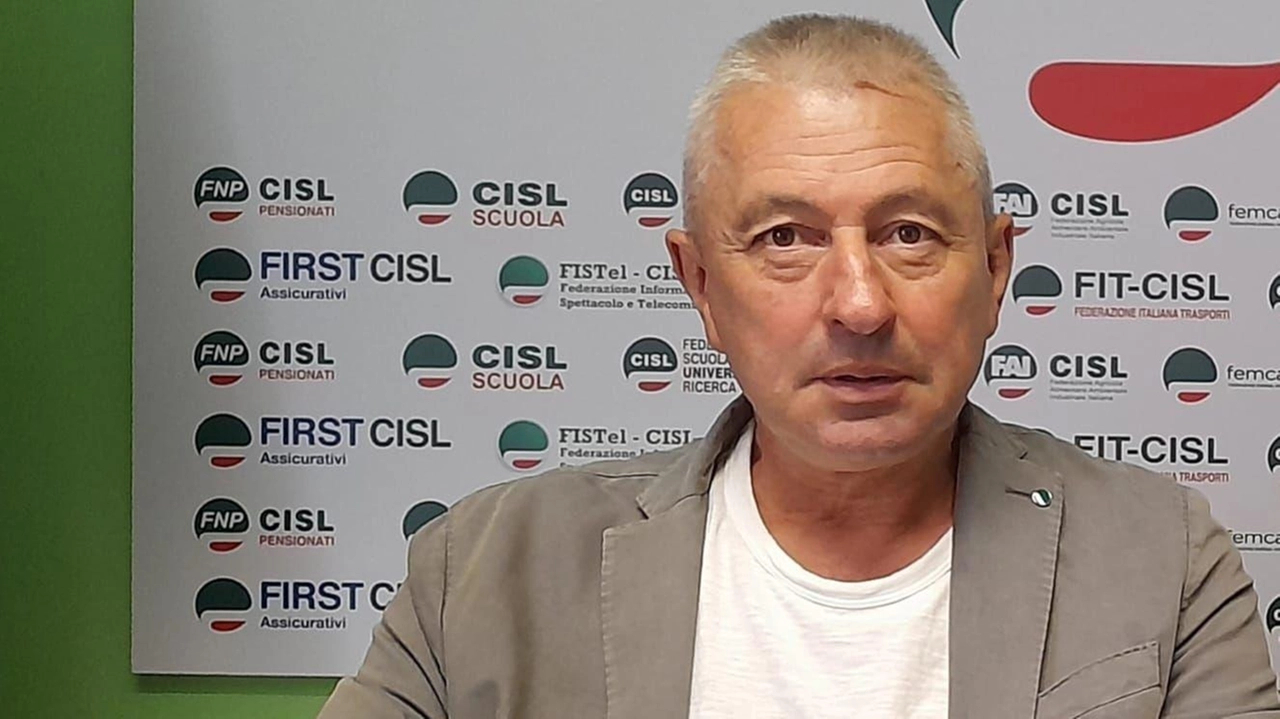 Il segretario generale della Cisl Angelo Manzotti: "Un patto per lo sviluppo. Al nanismo delle imprese rispondere con le aggregazioni e le reti di filiera".