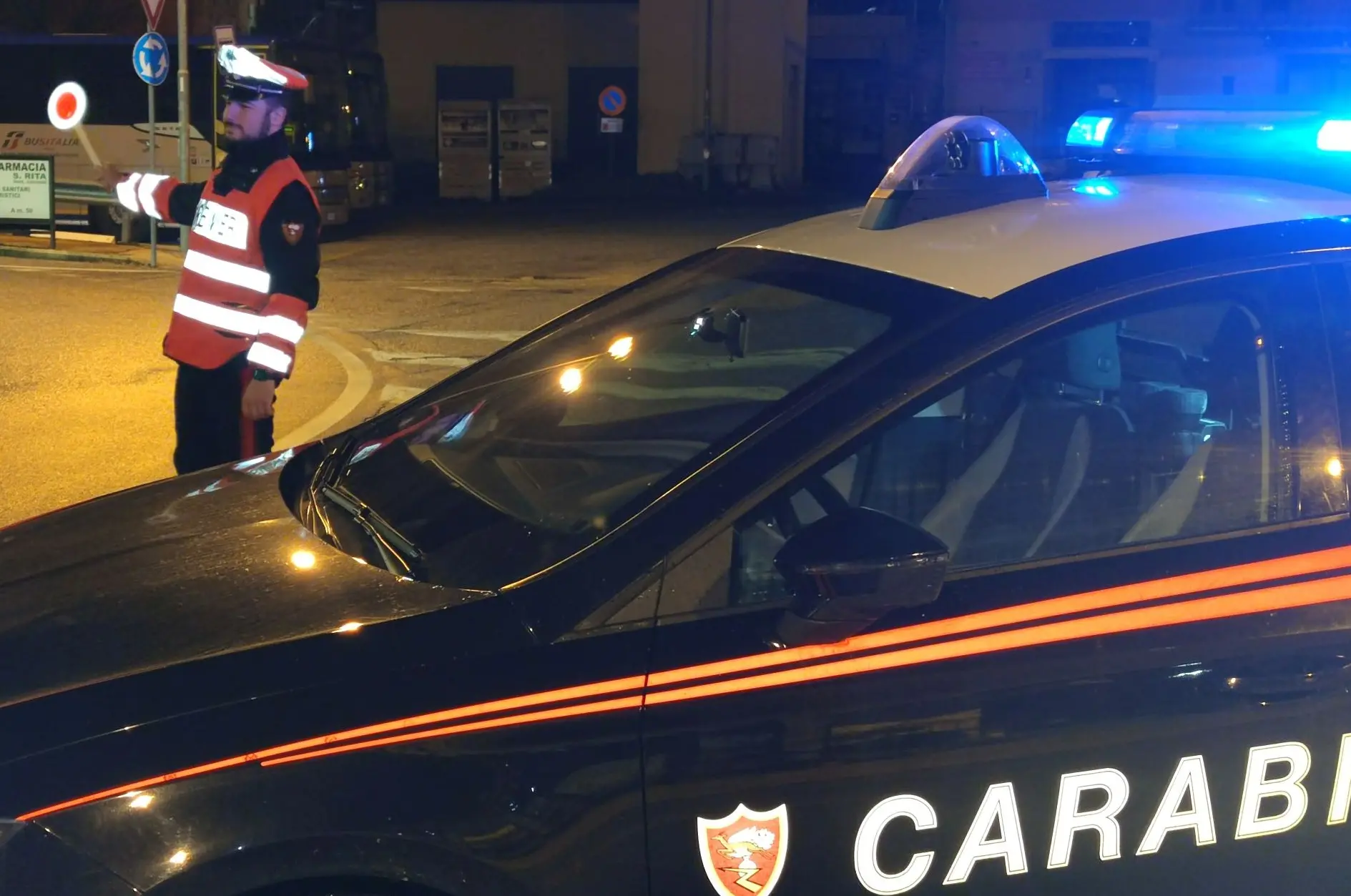 Accoltellato dalla sorella, sfiorata la tragedia dopo la lite in famiglia