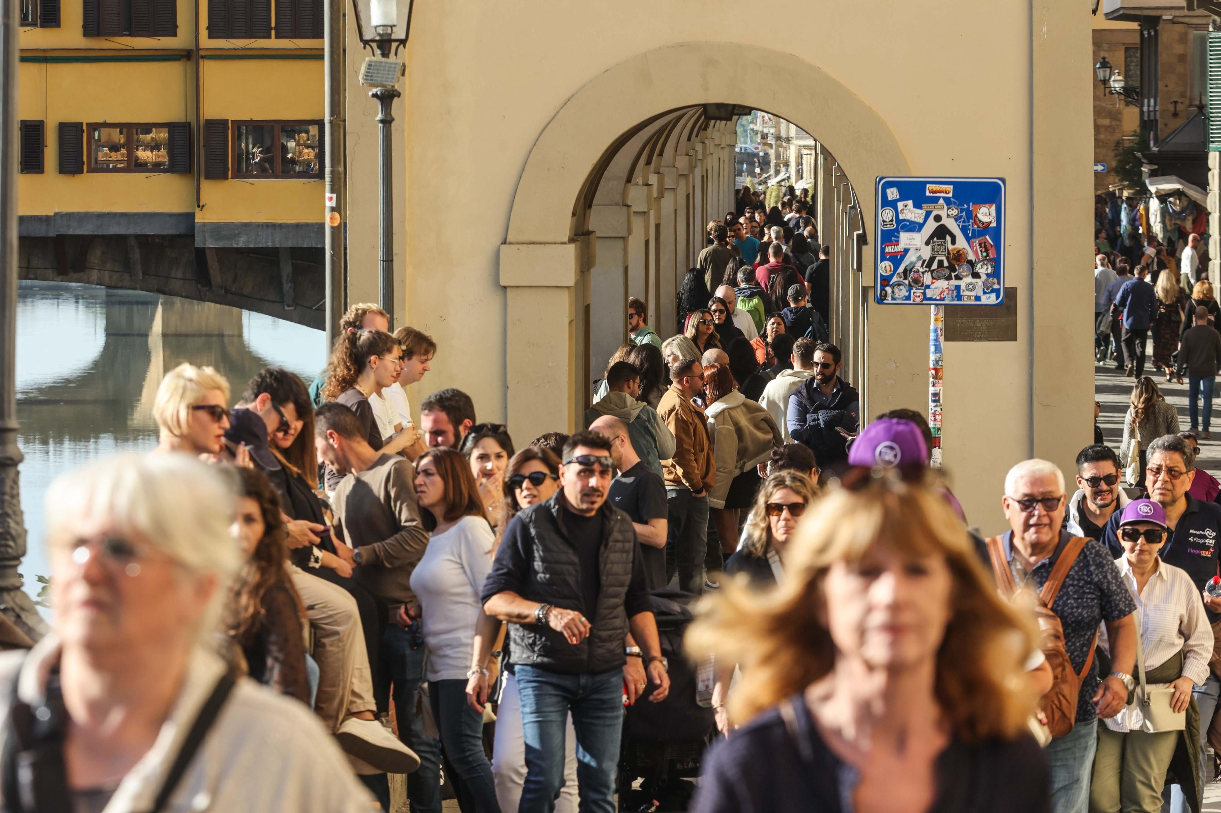 Turismo, più poteri ai sindaci, “Regole a livello europeo”