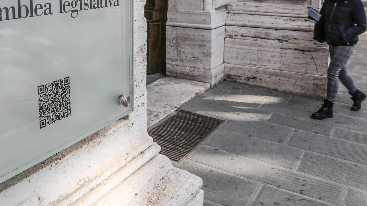 L’ingresso di Palazzo Cesaroni, a Perugia, sede del Consiglio regionale dell’Umbria