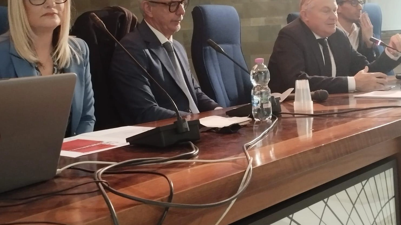 Il progetto di riqualificazione del Borgo di Castelnuovo d’Avane è stato presentato lunedì pomeriggio alle categorie economiche