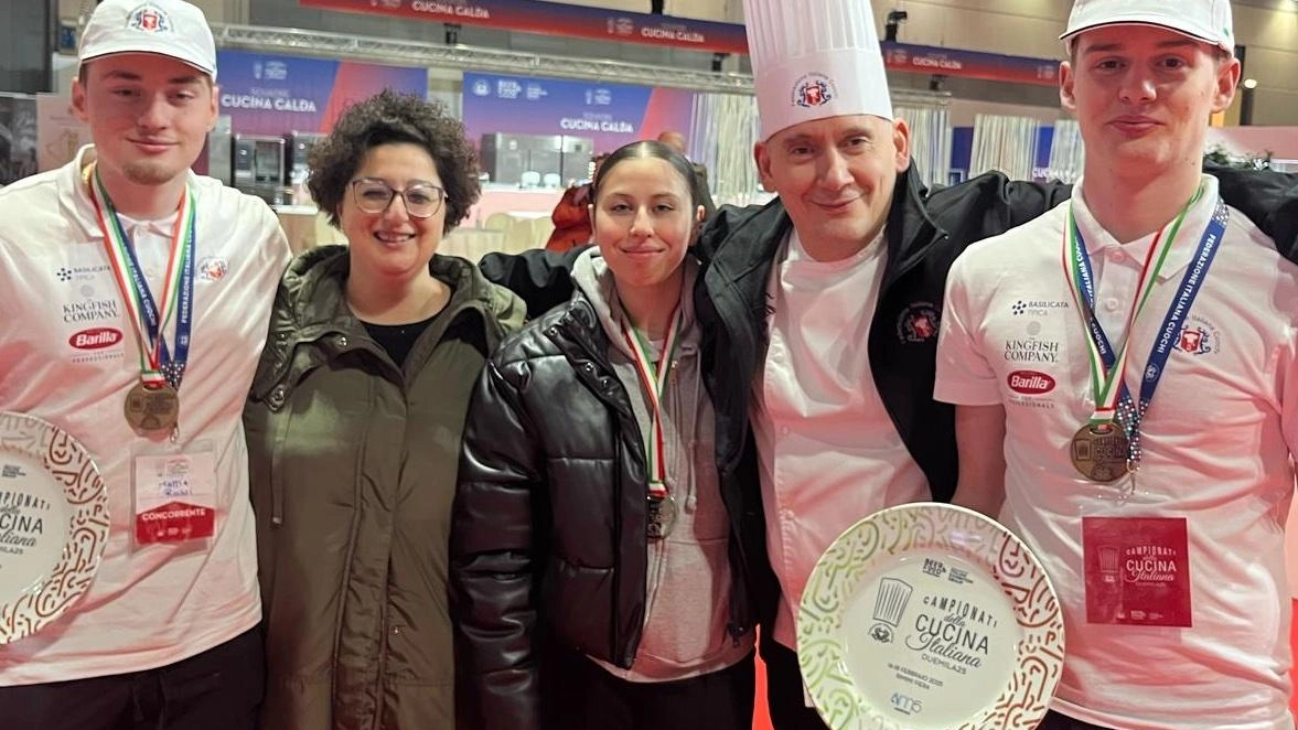 CITTÀ DI CASTELLO - Ottimi piazzamenti a Rimini ai campionati della cucina italiana per quattro alunni del settore alberghiero dell’istituto...