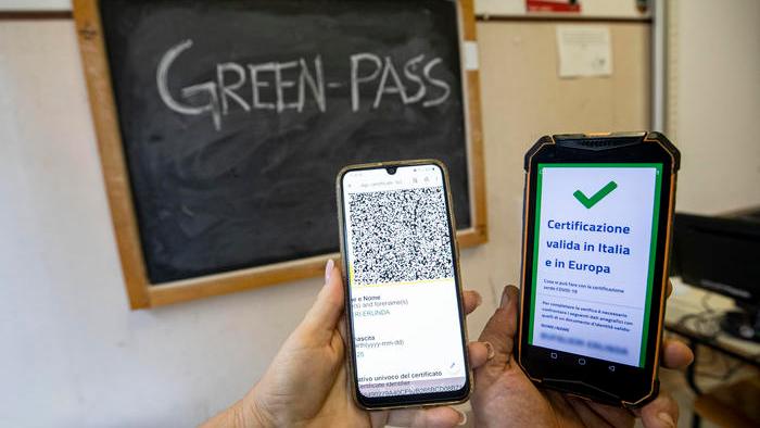 Docente senza green pass andò in classe “positiva”. Ora è sotto processo