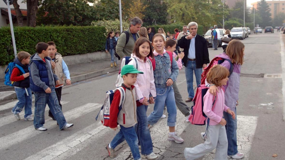 Tutti a scuola con il Pedibus. Domani l’avvio