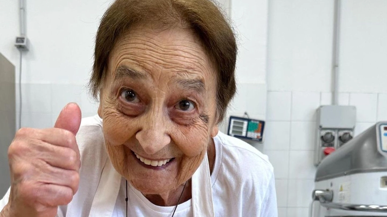 Silvana Bini, 83 anni, è seguita da milioni di persone come ’Nonna Silvi’ (foto Fb)