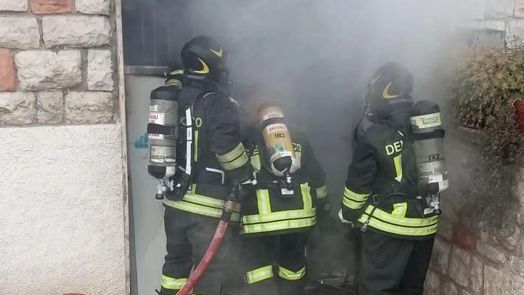 Sul luogo dell’incidente, oltre ai soccorsi, anche una squadra dei vigili del fuoco del distaccamento di Brugnato (. foto di repertorio