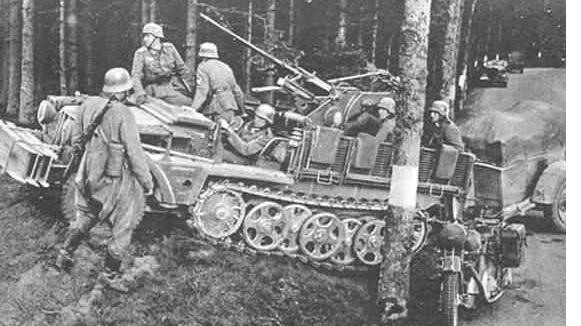 Le truppe tedesche transitarono in Toscana, compiendo stragi, durante la loro ritirata tra luglio e agosto 1944. I martiri di Artimino furono uccisi il 6 agosto