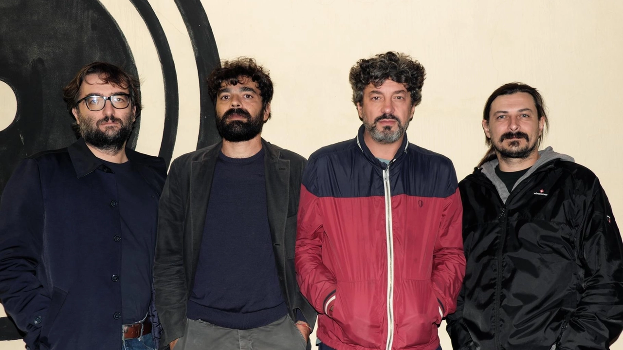 Nico Sambo (il secondo da sinistra) e la sua band