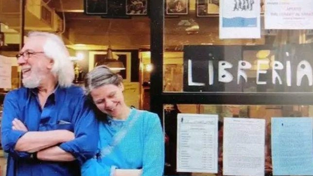 Laura Ligresti sposta la Libreria del Mondo Offeso dalla metropoli al Chianti