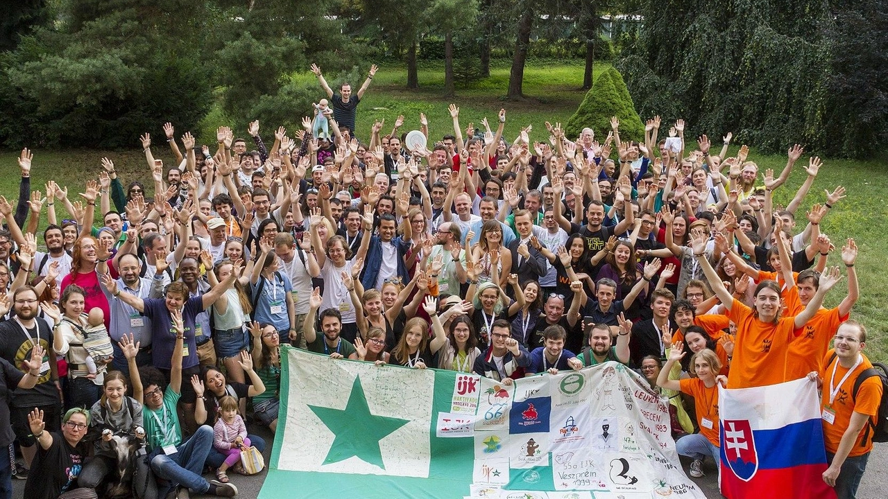 Per sette giorni la città accoglierà delegazioni provenienti da tutta Europa e da altri continenti trasformandosi in un crocevia dell’esperanto