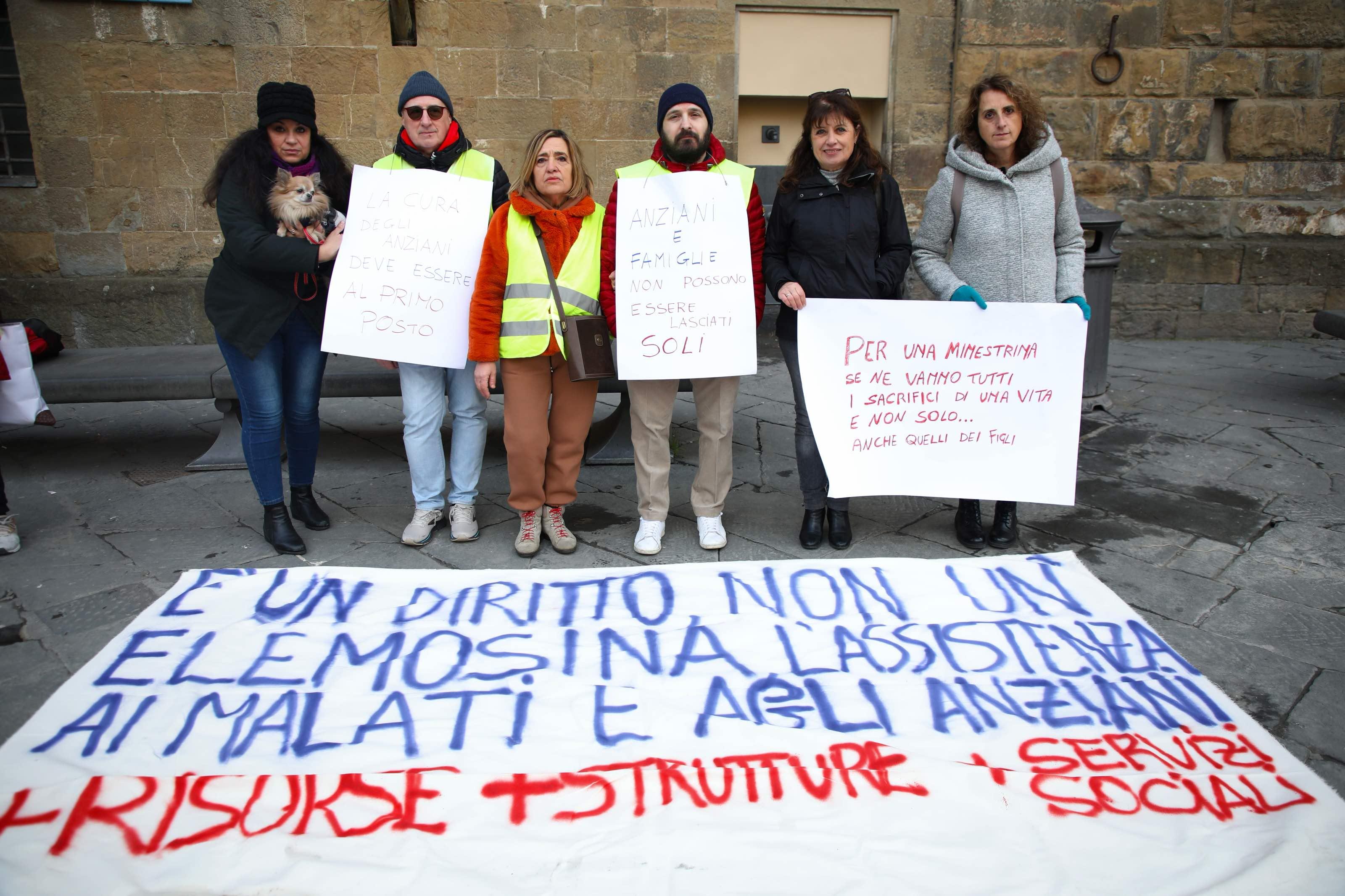 La retta Rsa è troppo alta. “Siamo tre figli, ma non basta. Porteremo mamma fuori Toscana”