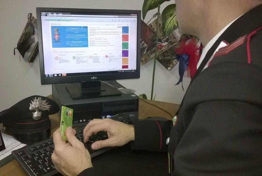 Lavatrici mai spedite e promesse di guadagni facili: 9 denunce per truffe online