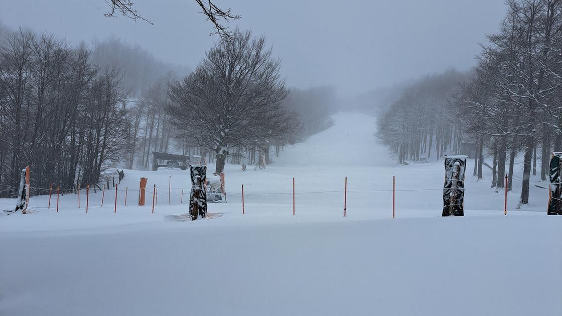 Neve in Toscana, anche oggi fiocchi fino a bassa quota