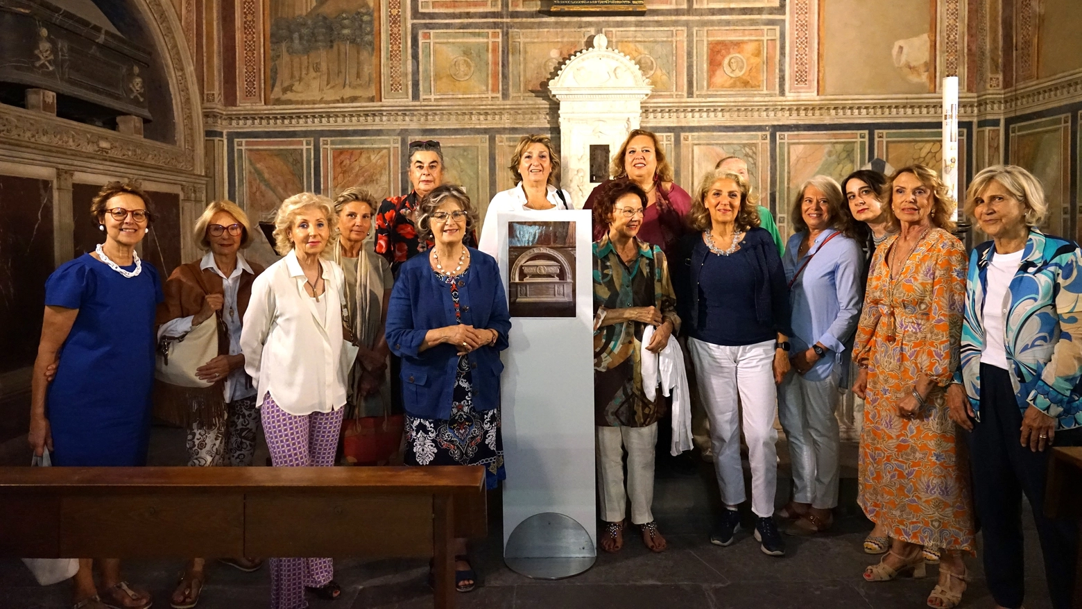 Un momento della cerimonia di presentazione del monumento restaurato