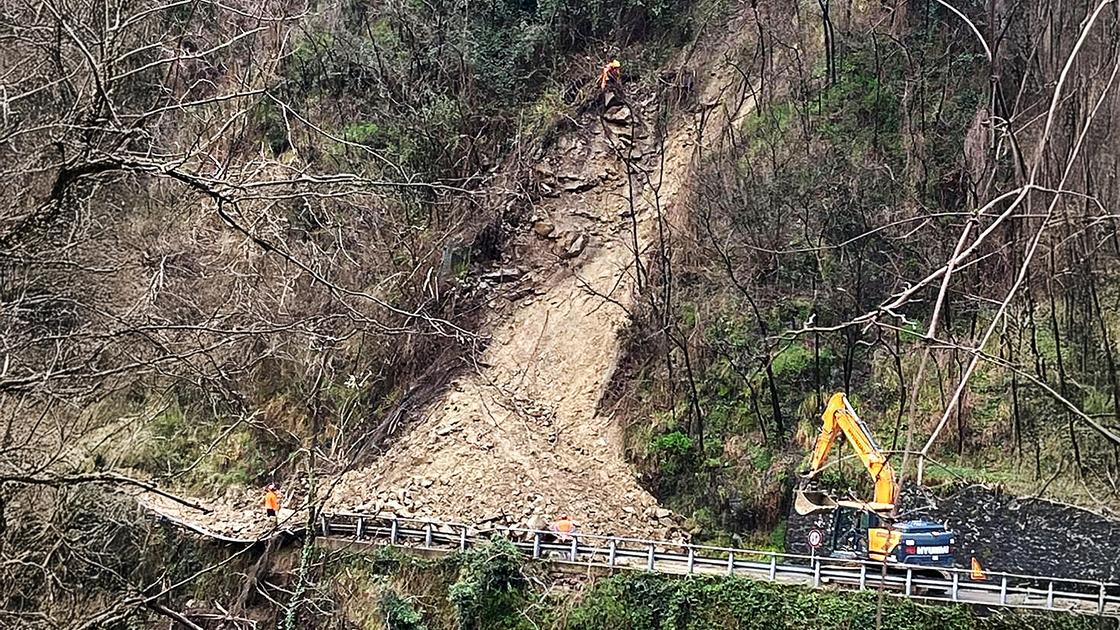 Precipitazioni quasi da primato, prevedibili i dissesti del terreno. Lucchesia, manutenzione non più rinviabile