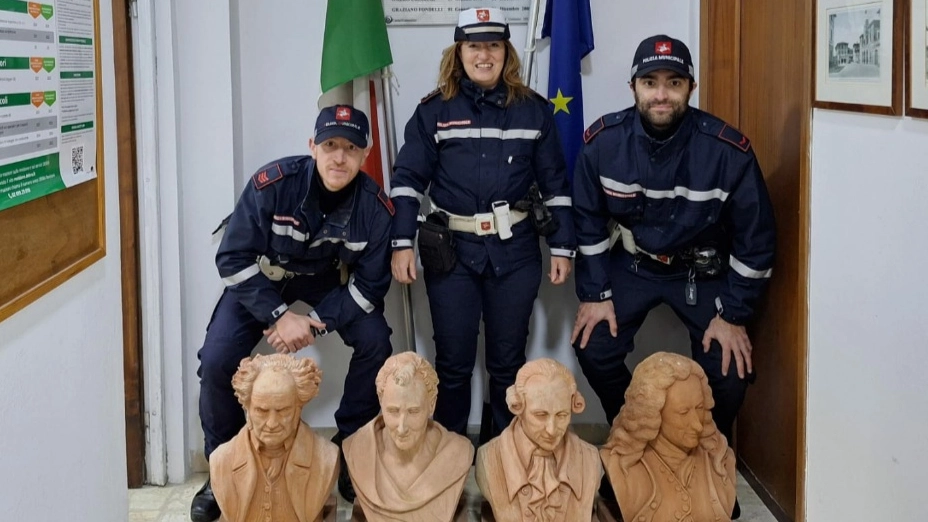 Parco dei filosofi, recuperati i quattro mezzobusti in terracotta