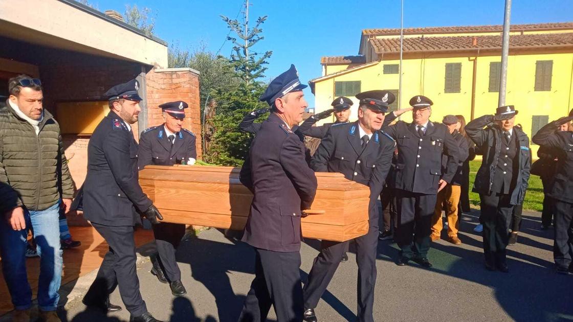 "Sei stato un esempio per tutti". Commosso addio a Discianni