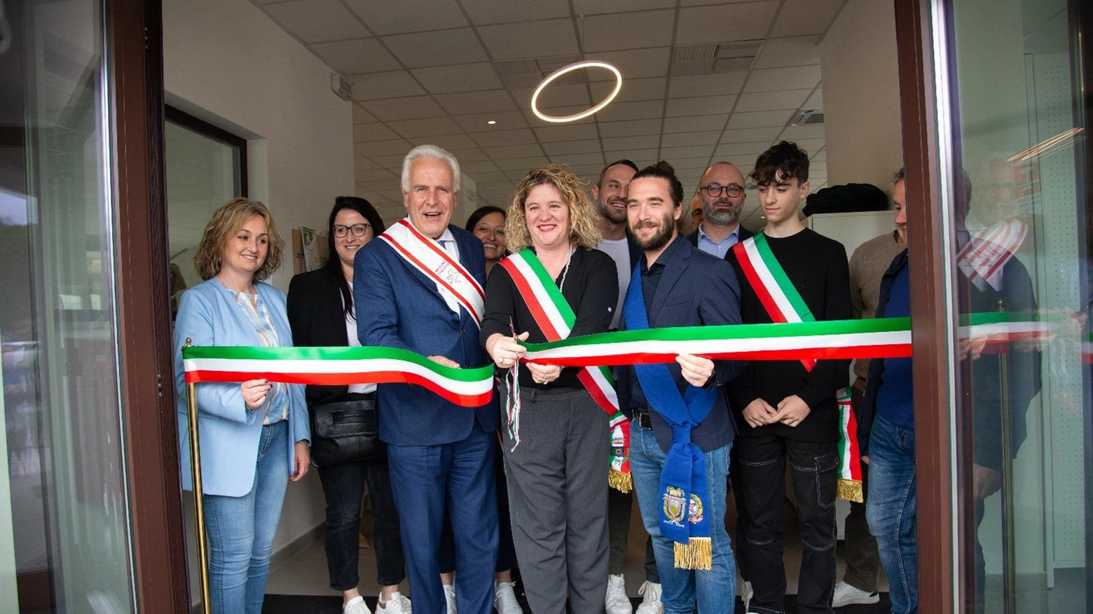 Più tecnologica e funzionale. Inaugurata la nuova biblioteca