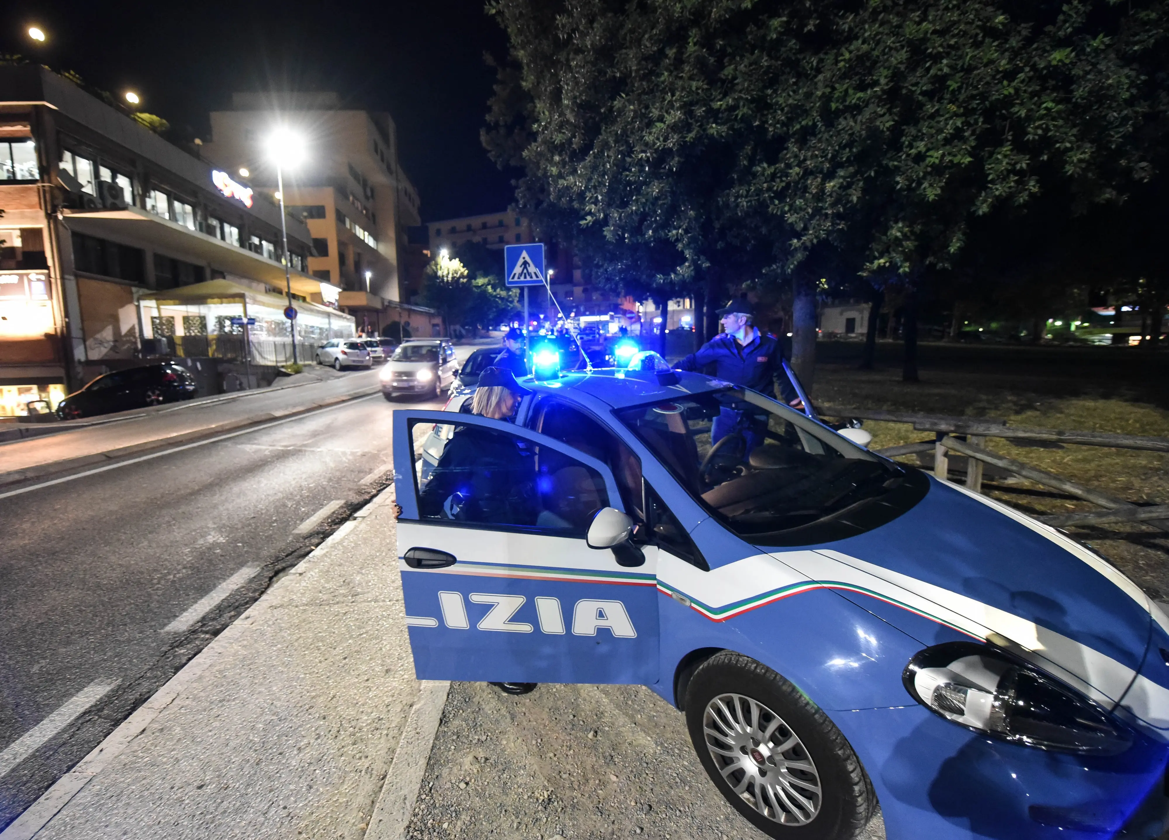 Studente morto a Natale, autopsia per chiarire il mistero. Si indaga anche su un’auto pirata