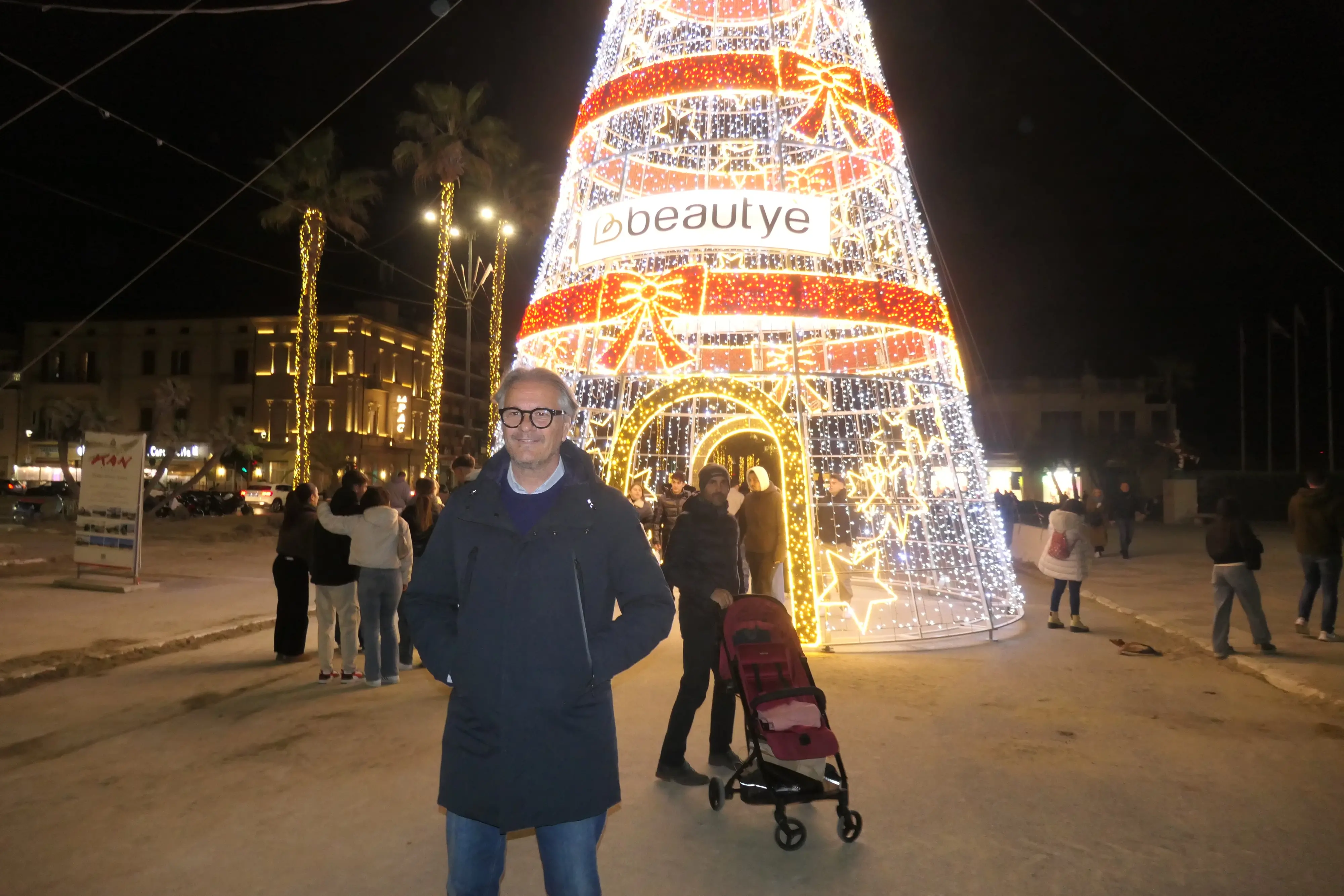 Natale a Viareggio, in Passeggiata e in centro shopping più luminoso