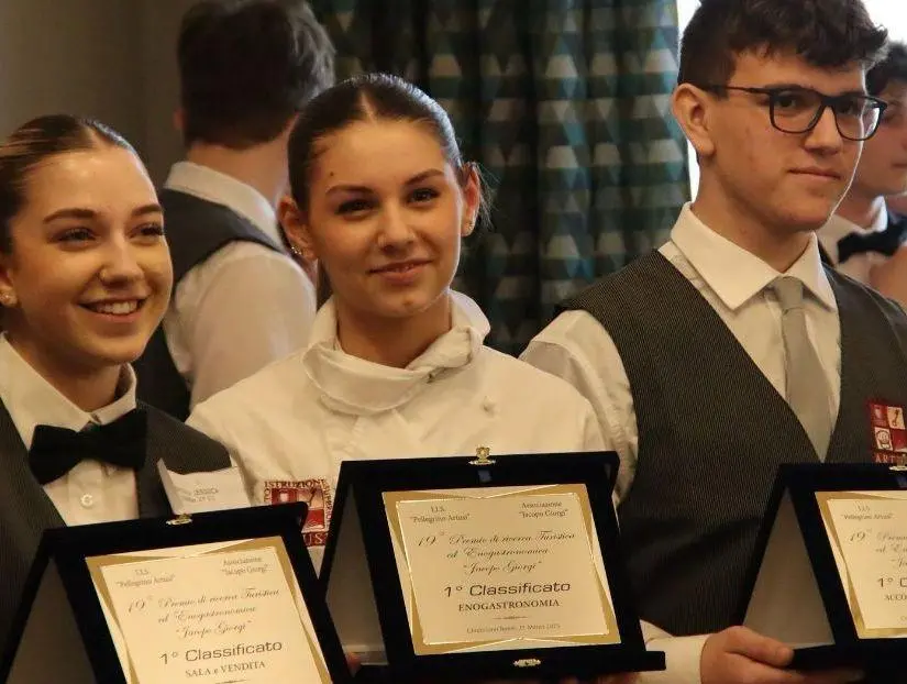 Premio “Jacopo Giorgi“. Nel ricordo del giovane, i riconoscimenti agli studenti dell’Artusi