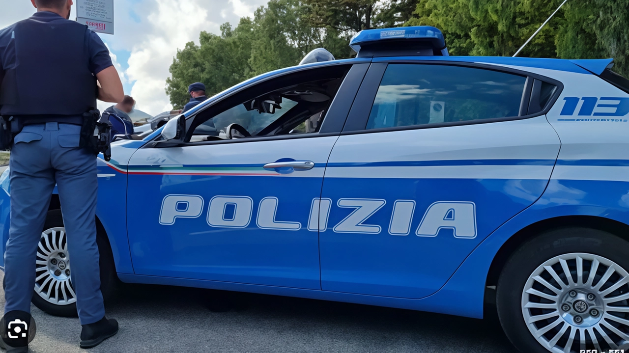 Sono stati gli uomini della Squadra Mobile a fermare l’autore della rapina ai danni dell’edicola di Piazza Giotto