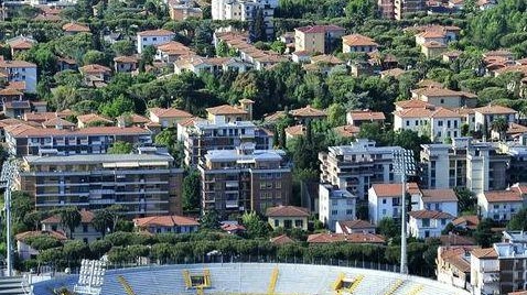 L’operazione Stadio. Ok agli 800mila euro: "Obiettivo raggiungere la capienza da Serie A"