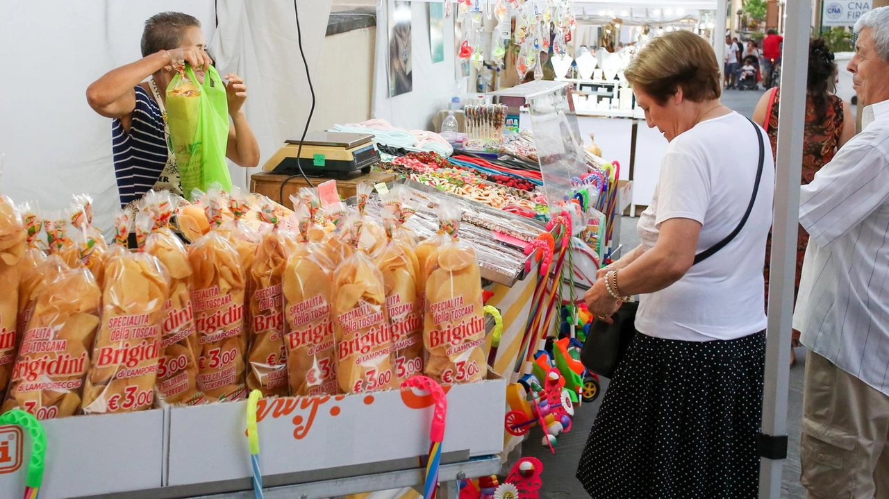 Tutto pronto per la storica festa: sfilate di cappelli, attività per i bambini, mercatini e rassegne culturali. Tornano anche il palio degli arcieri al giardino dell’Edera, il banchetto medievale e l’incendio della torre.