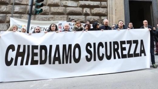 Sicurezza a Firenze, San Jacopino scende in strada contro le spaccate