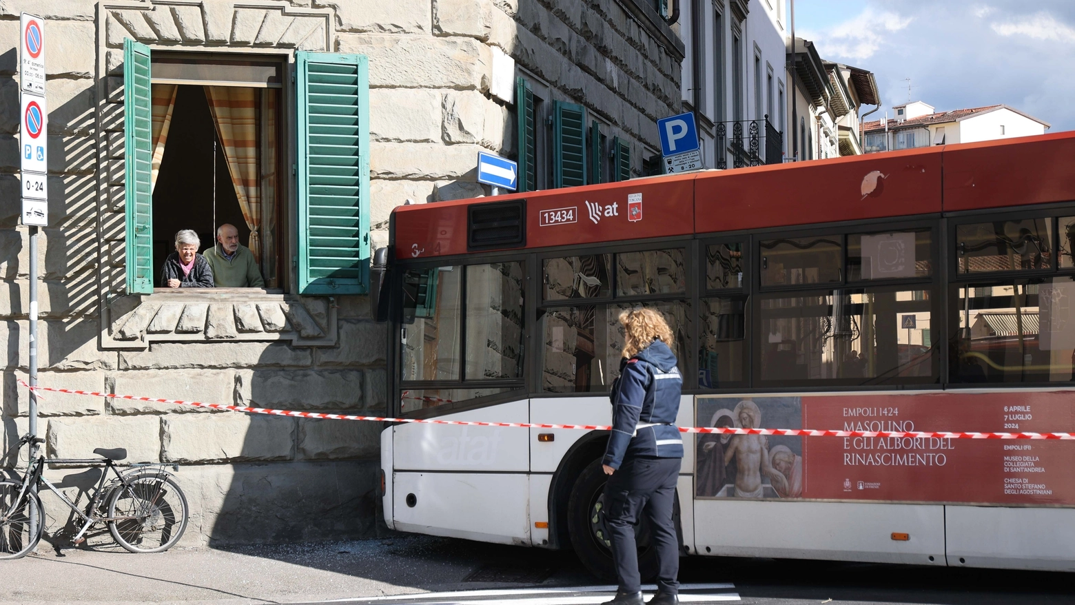 Firenze, incidente in piazza Oberdan (foto Giuseppe Cabras/New Press Photo)