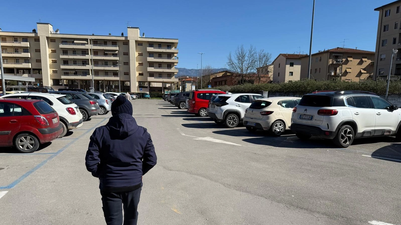 Il parcheggio di piazza Carlo Alberto Dalla Chiesa a San Giovanni