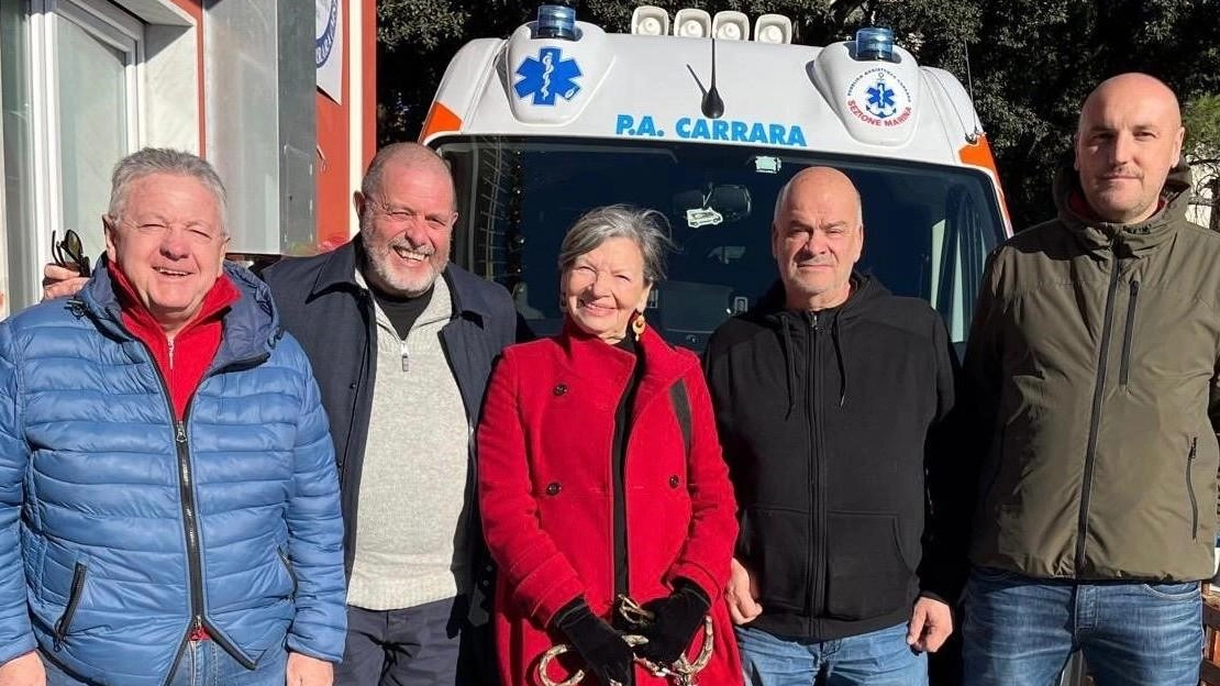 L’incontro tra i rappresentanti di Pubblica Assistenza e San Marco. Sopra l’allenattrice Daniela Machini