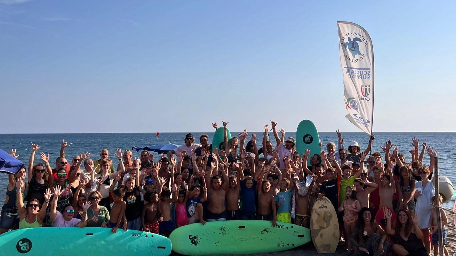 Con la "Tortuga surf school" quasi 400 bambini in attività