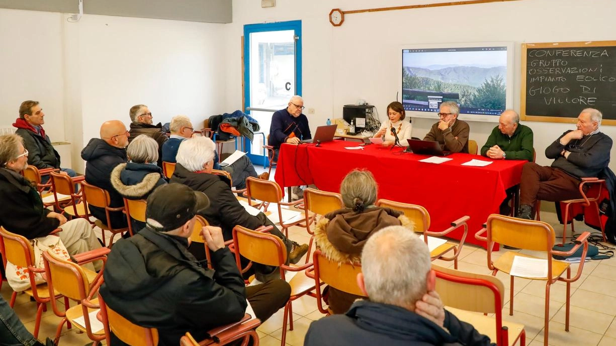 L’incontro pubblico organizzato dalle associazioni che si battono contro l’impianto