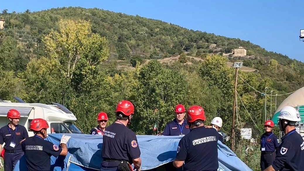 A Massa, il Campo scuola di Protezione civile prepara i volontari ad affrontare le sfide future con competenza e professionalità, attraverso formazione pratica e teorica su protezione, informazione, formazione e crescita.