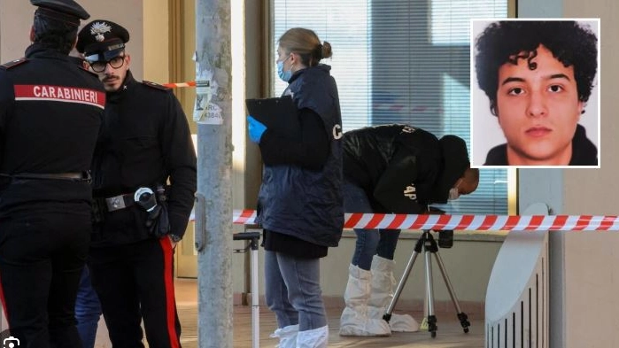 I carabinieri sul luogo del delitto di Maati Moubakir (nel riquadro)