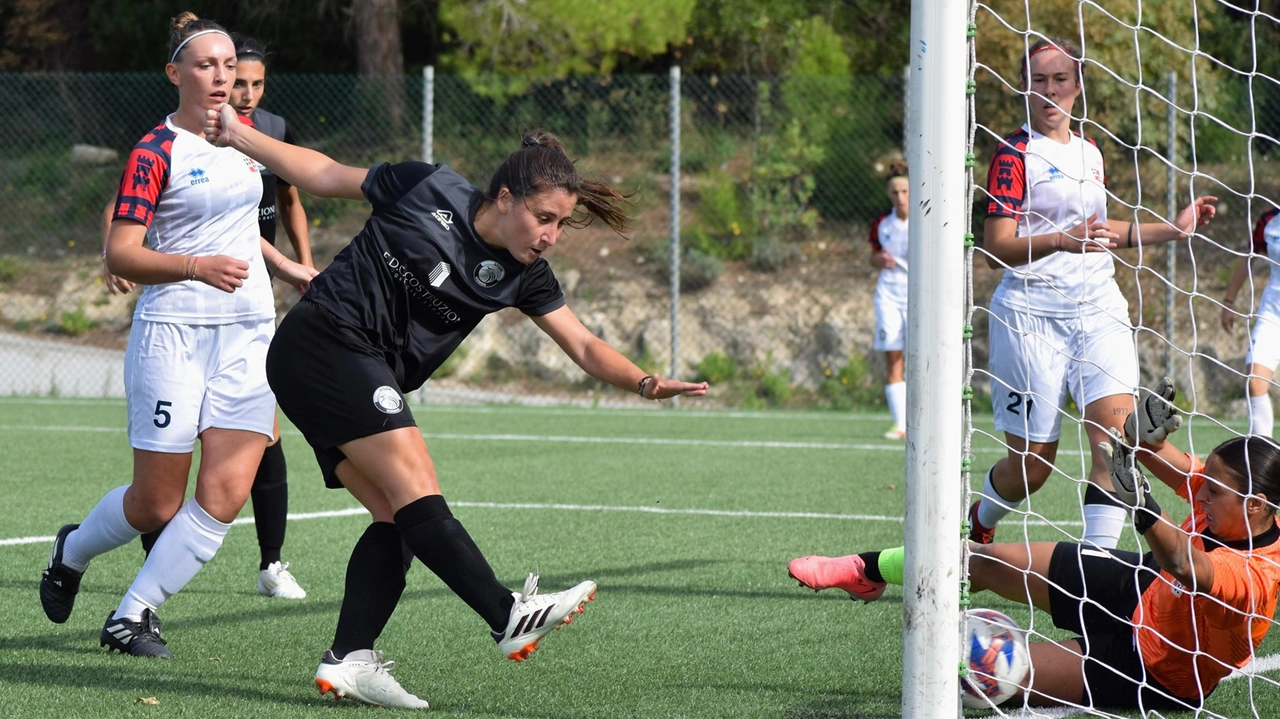 Torres 0 Spezia Women 5 Torres: Carboni, Bitti, Di Lenardo, Prato, Demelas, Marras ( 60’ Billi), Bitti A., Padovano, Uzzano, Nobrega (65’ Cammarota), Sotgiu....