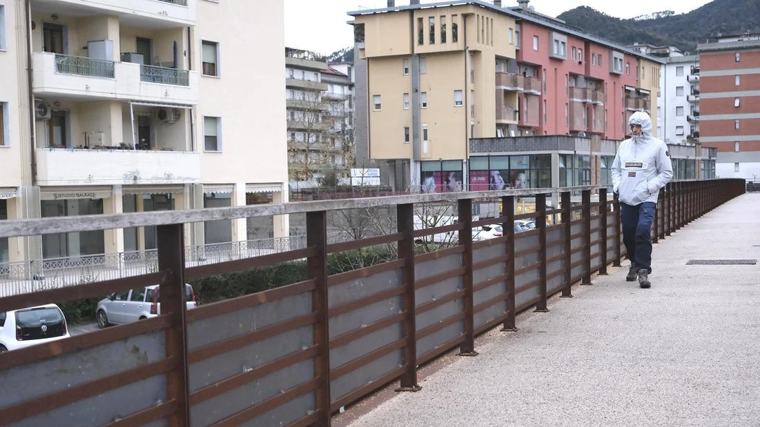 I pannelli installati lungo la passeggiata sul fiume Magra ad Aulla (. foto Pasquali