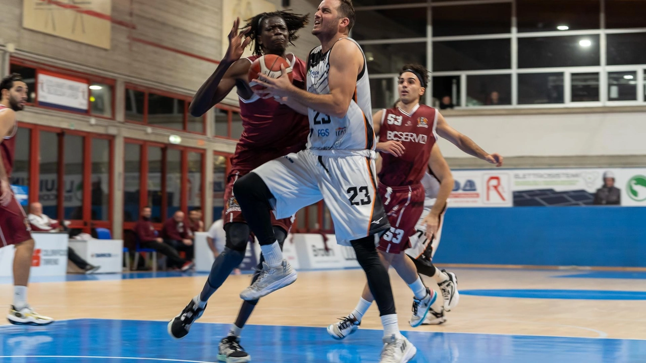 TARROS SPEZIA 98 COLLEGNO 73 (22-13, 52-25, 74-47) TARROS SPEZIA: Pettinaroli 3, Manto 3, Ramirez 13, Beghè 1, Gogishvili 4, Merlo...