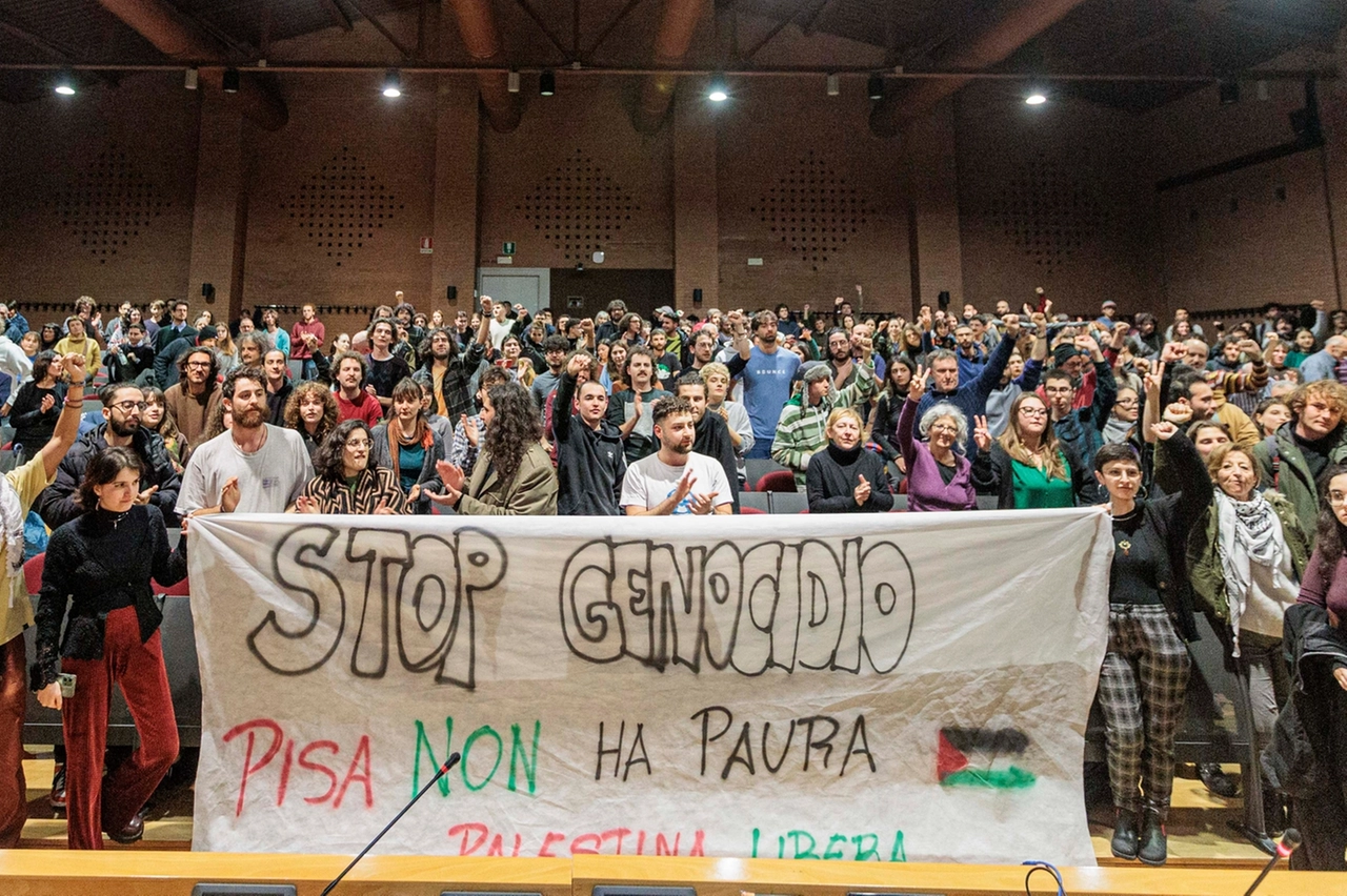 L'assemblea degli studenti che si è tenuta dopo gli scontri