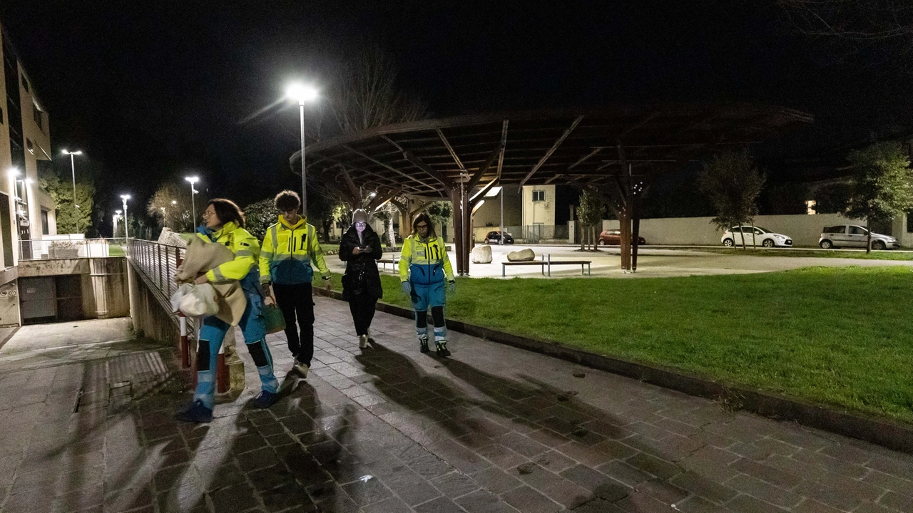 Il giro con i volontari dell’Unità di strada della Misericordia di Empoli (foto Tommaso Gasperini/Germogli)