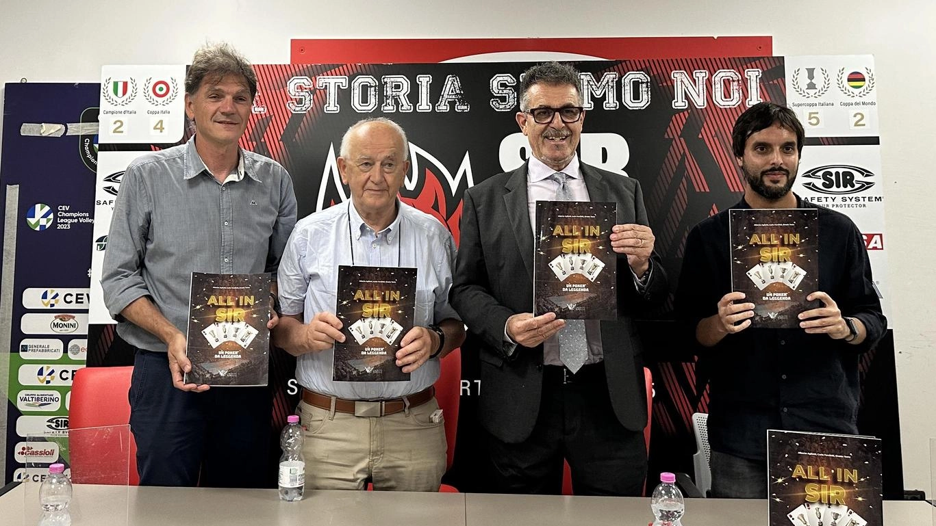 Presentato a Perugia il libro "All In Sir. Un poker da leggenda" che racconta la straordinaria stagione della Sir Susa Vim Perugia, vincitrice di quattro trofei. Disponibile online e in libreria.